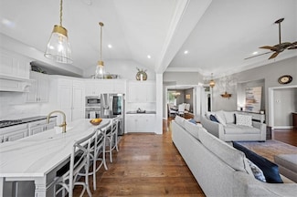 16825 Goddard St, Overland Park, KS 66221