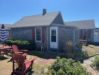 658 Shore Rd Unit 8, Truro, MA 2666