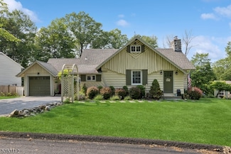 40 Hillside Rd, Sparta, NJ 07871