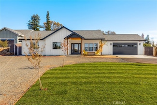 566 Hillcrest Dr, Paradise, CA 95969