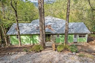 330 Hurricane Hill Rd, Silver Point, TN 38582