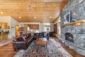 488 Club Dr, Tahoe City, CA 96145