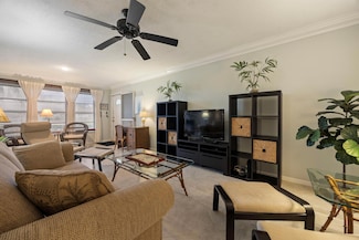 572 High Point Dr Unit B, Delray Beach, FL 33445