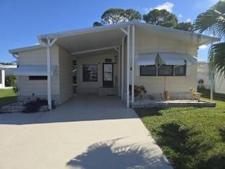 8 Flores Del Norte, Fort Pierce, FL 34951