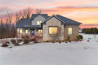 6702 Sunny Dr, Lanesville, IN 47136
