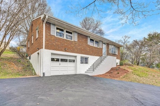 4770 Northwood Dr NW, Roanoke, VA 24017
