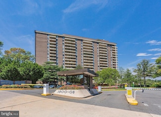 1800 Old Meadow Rd Unit 903, McLean, VA 22102