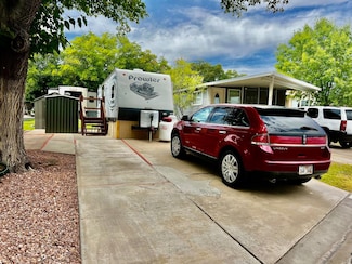 1150 W Red Hills Pkwy, Washington, UT 84780