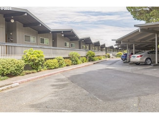 290 N 3rd Ct Unit 15, Coos Bay, OR 97420