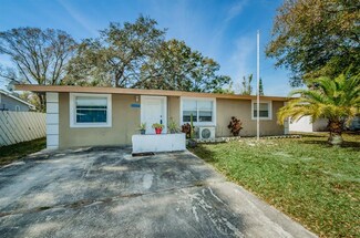 11664 Easy St, Largo, FL 33773