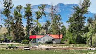 1720 Us Hwy 408, Fairfield, MT 59436