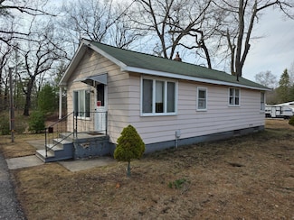 2244 Maple Rd, Manistee, MI 49660