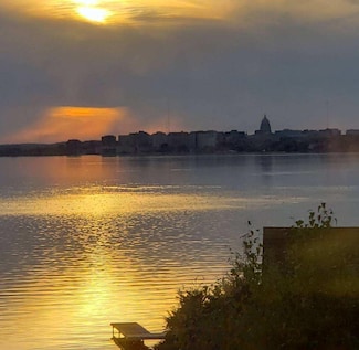 3837 Monona Dr Unit 5, Monona, WI 53714