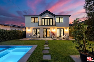 832 S Muirfield Rd, Los Angeles, CA 90005