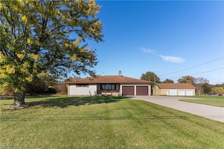 948 Carson Salt Springs Rd, Warren, OH 44481