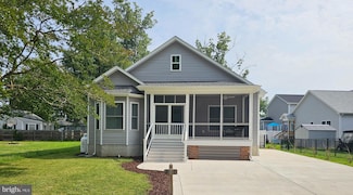 201 Lawrence Ln, Colonial Beach, VA 22443