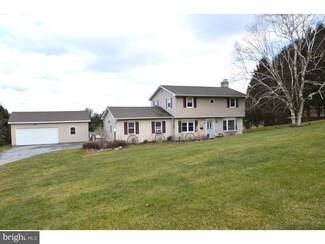 6047 Schochary Rd, New Tripoli, PA 18066