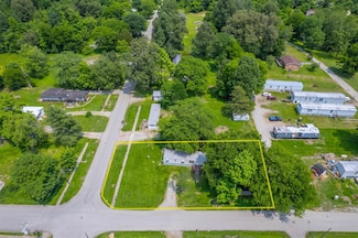 215 E 2nd St, Calhoun, KY 42327