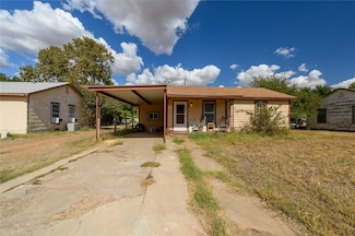 1008 SE 3rd St, Knox City, TX 79529