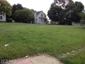 1010 Cherry Ave NE, Canton, OH 44704