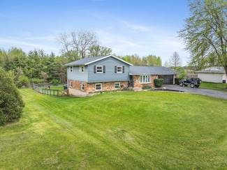 2673 N Lynnville Rd, Lindenwood, IL 61049
