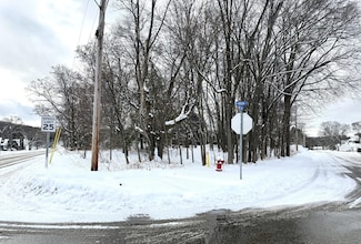 109 W Morgan St, Boyne City, MI 49712