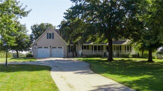 1411 N Elsea Smith Rd, Independence, MO 64056