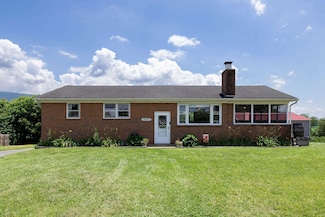 5226 Dogwood Dr, Mount Jackson, VA 22842