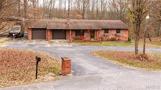 651 Rolling Hills Dr, Cape Girardeau, MO 63701