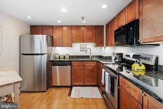 2001 Hamilton St Unit 909, Philadelphia, PA 19130