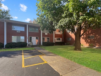 124 N Whistler Ave Unit B8, Freeport, IL 61032