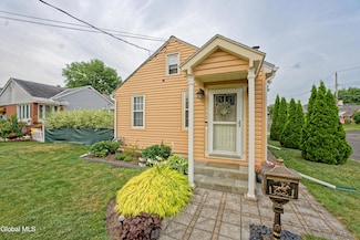 1752 van Cortland St, Schenectady, NY 12303