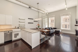 715 N Milwaukee St Unit 302, Milwaukee, WI 53202