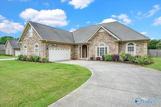 4017 Saddlehorn Bend SW, Decatur, AL 35603