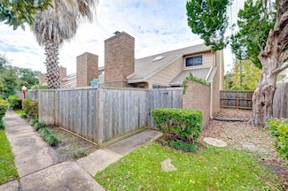 13922 Hollowgreen Dr Unit 26, Houston, TX 77082