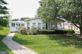 23 Chestnut Ct E, Harleysville, PA 19438