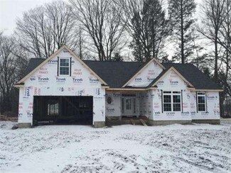370 River Dr, Hadley, MA 01035
