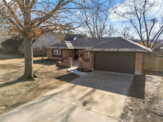 5852 S 67th East Ave, Tulsa, OK 74145