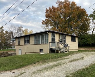 420 Claymine Dr, Fulton, MO 65251