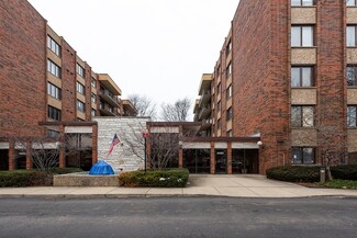 9558 Gross Point Rd Unit 602A, Skokie, IL 60076