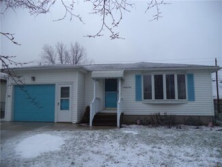 91 Autumnwood Dr, Buffalo, NY 14227