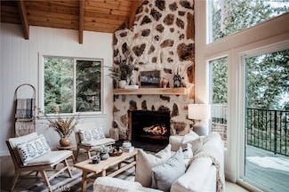 133 Grizzly Rd, Lake Arrowhead, CA 92352