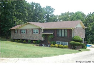 7413 White Oak Rd, Fairfield, AL 35064