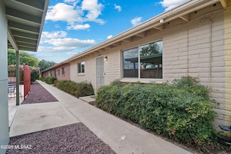 3033 E Blacklidge Dr Unit 8, Tucson, AZ 85716
