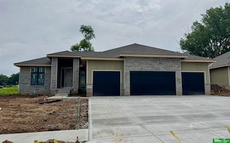11007 S 98th St, Papillion, NE 68046