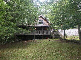 298 1st St, Monteagle, TN 37356