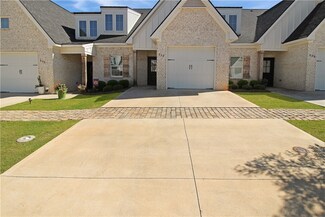 538 Cloverdale Dr, Auburn, AL 36830