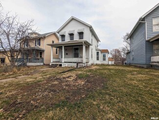 1427 Leclaire St, Davenport, IA 52803