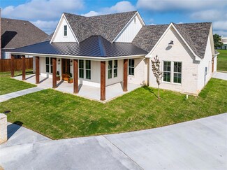 2845 10th St NE, Paris, TX 75462