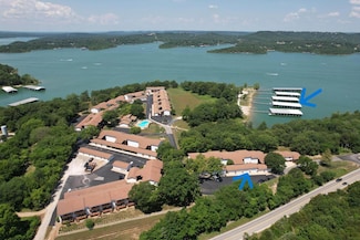 1005 Paradise Landing Rd, Kimberling City, MO 65686